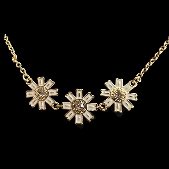 Coach Triple Daisy Necklace NWT‎ - Picture 4 of 7
